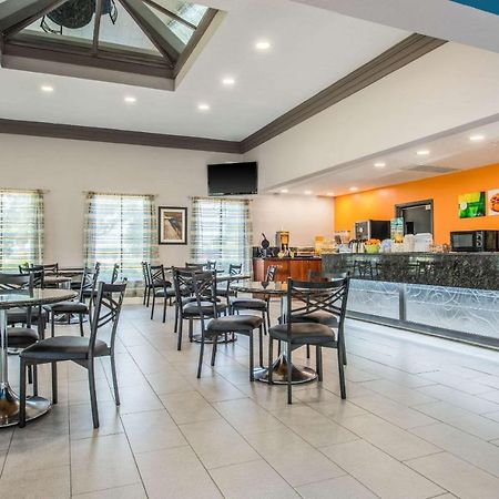 Quality Suites Lake Charles Downtown Eksteriør bilde
