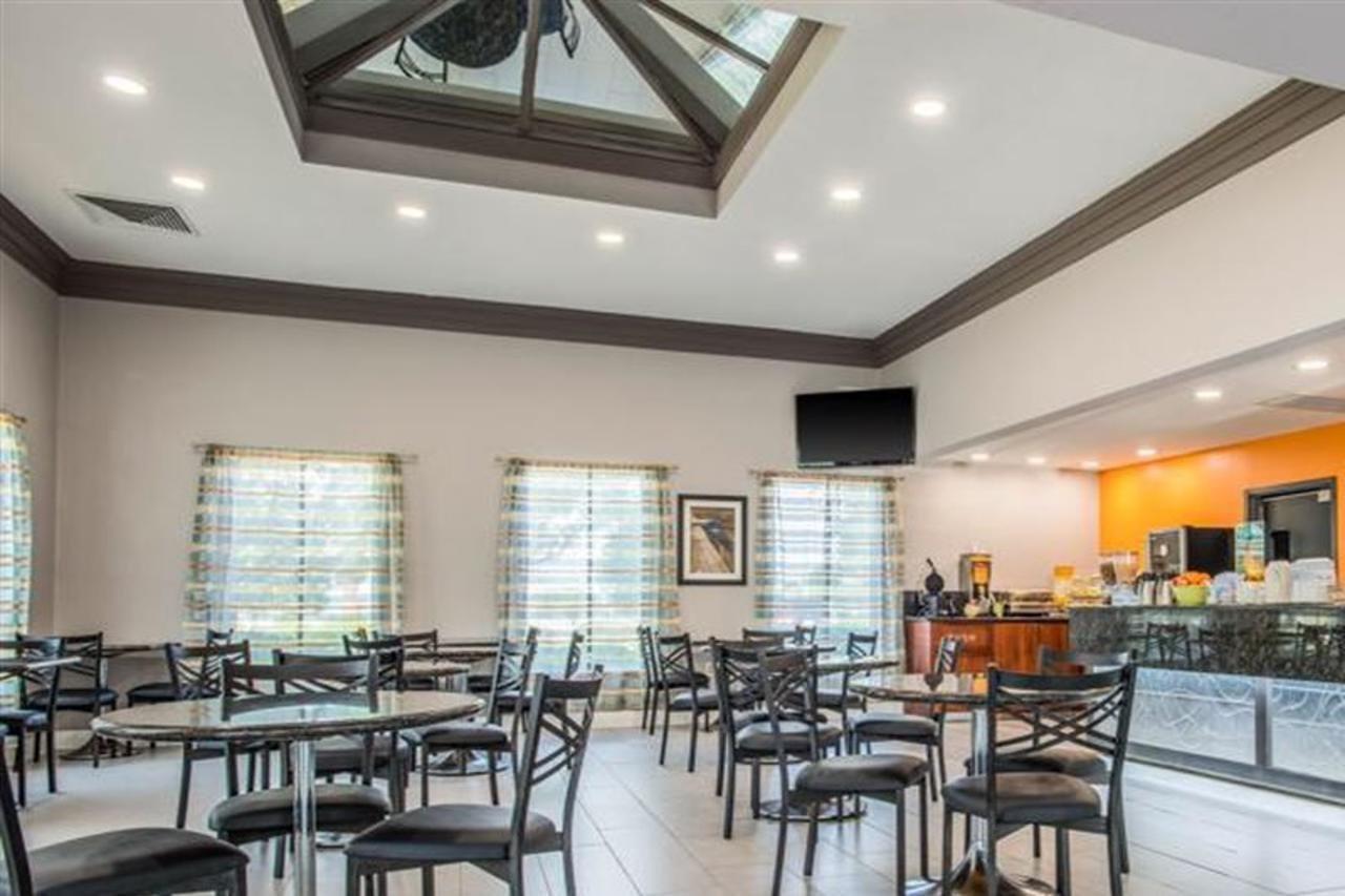 Quality Suites Lake Charles Downtown Eksteriør bilde